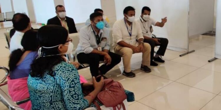 ഓമിക്രോണ്‍:-കൊച്ചി-വിമാനത്താവളത്തില്‍-അടിയന്തിര-നടപടികള്‍