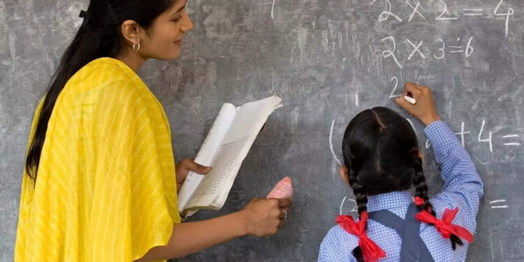 കൊവിഡ്-കാലത്ത്-കേരളത്തിലെ-2.2-ശതമാനം-അധ്യാപകർ-ആത്മഹത്യക്ക്-ശ്രമിച്ചു