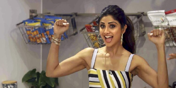 ഭക്ഷണം-നന്നായി-ചവച്ചരച്ച്-കഴിച്ചാല്‍-ഗുണങ്ങള്‍-പലതുണ്ടെന്ന്-ശില്‍പ-ഷെട്ടി