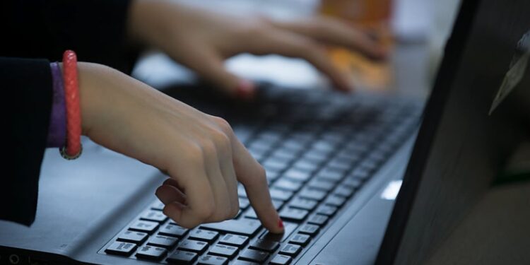 ലോക-ജനതയുടെ-മൂന്നിലൊന്ന്-പേര്‍-ഇതുവരെയും-ഇന്റര്‍നെറ്റ്-ഉപയോഗിക്കാത്തവർ-ഐക്യരാഷ്ട്രസഭ