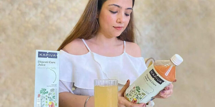 അസിഡിറ്റി,-വയർ-വീർക്കൽ-എന്നിവയിൽ-നിന്ന്-ദീർഘകാലാശ്വാസം-കിട്ടാൻ-കപിവയുടെ-ആയുർവേദിക്-ഡൈജസ്റ്റികെയർ-ജ്യൂസ്