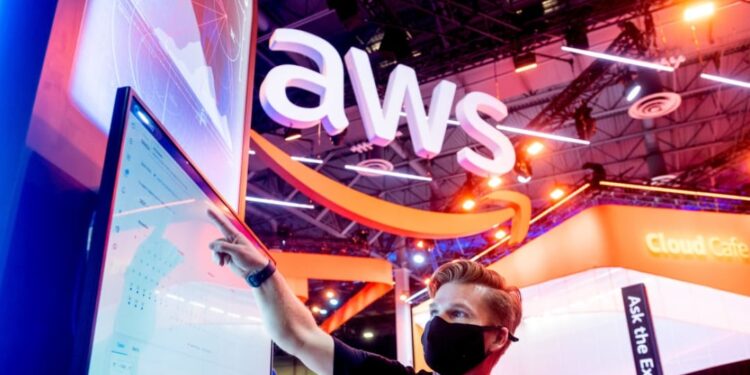 ആമസോണ്‍-ക്ലൗഡ്-സേവനത്തില്‍-തകരാര്‍;-വെബ്‌സൈറ്റുകളും-ആപ്പുകളും-സ്ട്രീമിങ്-സേവനങ്ങളും-തടസപ്പെട്ടു