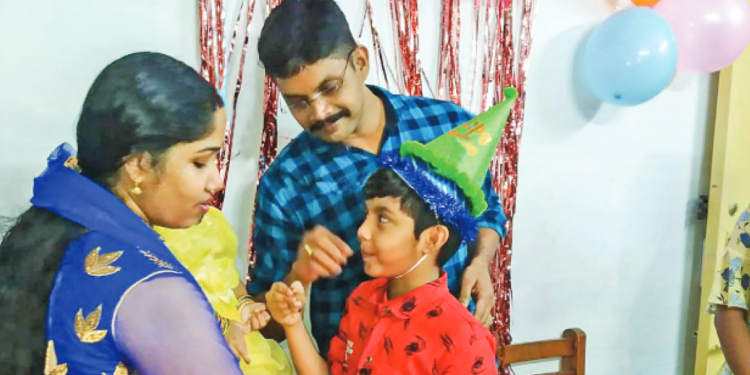 മടങ്ങിയത്-അച്ഛന്റെ-അരികിൽ-നിന്ന്;-ഒടുവിൽ-മകൻ-മരിച്ചത്-വെന്റിലേറ്ററിലുള്ള-അച്ഛൻ-അറിഞ്ഞതുമില്ല