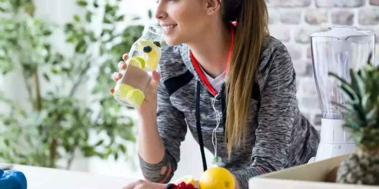 food-and-exercise-:-‘കുറച്ച്-ഭക്ഷണം,-കൂടുതൽ-വ്യായാമം’-–-ഭാരം-കുറയ്ക്കാൻ-ഈ-രീതി-വേണ്ട