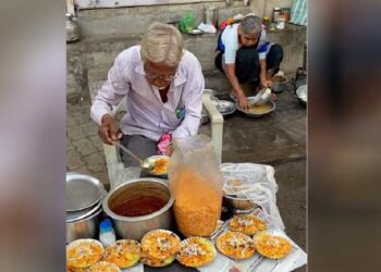 പത്ത്-രൂപയ്ക്ക്-പോഹ-വിറ്റ്-വൃദ്ധ-ദമ്പതിമാർ;-ഒരാഴ്ച-കൊണ്ട്-വീഡിയോ-കണ്ടത്-ഒരു-കോടിയിലേറെപ്പേർ