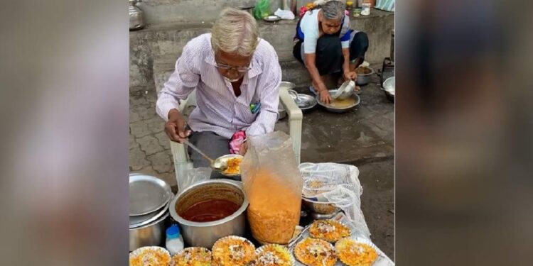 പത്ത്-രൂപയ്ക്ക്-പോഹ-വിറ്റ്-വൃദ്ധ-ദമ്പതിമാർ;-ഒരാഴ്ച-കൊണ്ട്-വീഡിയോ-കണ്ടത്-ഒരു-കോടിയിലേറെപ്പേർ