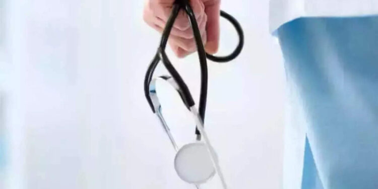 ആവശ്യം-അംഗീകരിച്ച്-സര്‍ക്കാര്‍;-ജൂനിയര്‍-ഡോക്ടര്‍മാരെ-നിയമിക്കാനുള്ള-ഉത്തരവ്-പുറത്തിറങ്ങി,-പക്ഷെ-സമരം-പിൻവലിക്കില്ലെന്ന്-ഡോക്ടര്‍മാര്‍