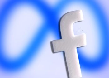 ഫെയ്‌സ്ബുക്ക്-അക്കൗണ്ടിന്റെ-നിയന്ത്രണം-നഷ്ടപ്പെട്ടവര്‍ക്ക്-സഹായം-തേടാന്‍-‘ലൈവ്-ചാറ്റ്’