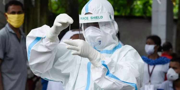 കേരളത്തിലും-ഒമിക്രോൺ,-ഇനിയെന്ത്?-ചെറുക്കാൻ-ബൂസ്റ്റർ-ഡോസ്-വേണമെന്ന്-വൈറോളജി-വിദഗ്ധർ