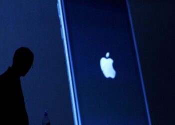 ഐഫോണുകളില്‍-വീണ്ടും-വലിയ-മാറ്റം-വരുന്നു;-പഞ്ച്-ഹോള്‍-ഡിസ്‌പ്ലേ-ഫോണുകള്‍-അടുത്തവര്‍ഷം