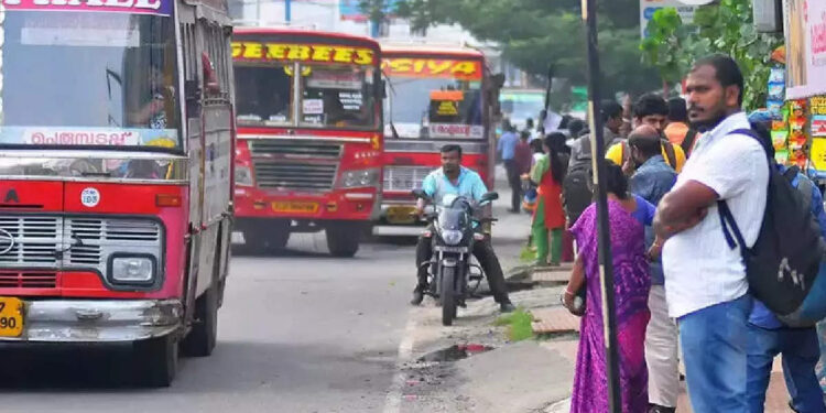സംസ്ഥാനത്ത്-ബസ്-ചാർജ്-വർധിപ്പിക്കും;-വിദ്യാർഥികളുടെ-കൺസെഷൻ-നിരക്കിലും-മാറ്റമുണ്ടാകുമെന്ന്-മന്ത്രി