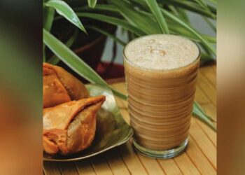 മകളെ-ചായ-ഉണ്ടാക്കാന്‍-പഠിപ്പിച്ച്-ഇന്തോ-അമേരിക്കന്‍-ഡോക്ടര്‍;-ഇന്ത്യൻ-ചായ-ഇങ്ങനല്ലെന്ന്-കമന്റുകൾ