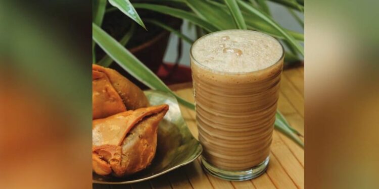 മകളെ-ചായ-ഉണ്ടാക്കാന്‍-പഠിപ്പിച്ച്-ഇന്തോ-അമേരിക്കന്‍-ഡോക്ടര്‍;-ഇന്ത്യൻ-ചായ-ഇങ്ങനല്ലെന്ന്-കമന്റുകൾ