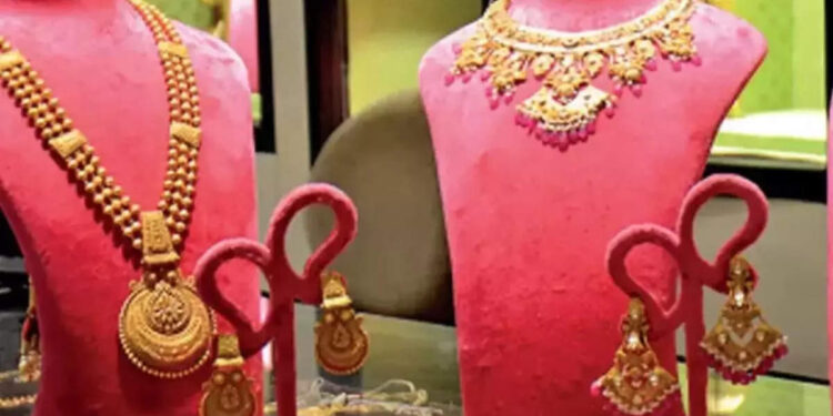 വിവാഹത്തിന്-നൽകുന്ന-സമ്മാനം-സ്ത്രീധനമായി-കണക്കാക്കാൻ-സാധിക്കില്ലെന്ന്-ഹൈക്കോടതി