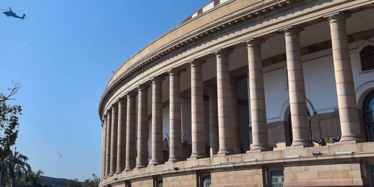 ‘ഏകീകൃത-സിവില്-കോഡിലേക്കുള്ള-നീക്കം’;-വിവാഹപ്രായം-ഉയര്ത്തുന്നതിനെതിരെ-ലീഗ്