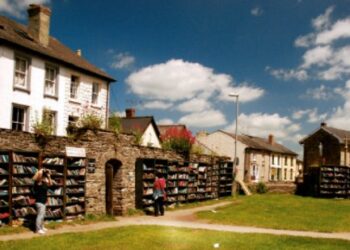 വൈക്കരയിലെ-ഹേ:-ഒരു-പുസ്തകപ്പട്ടണത്തിന്റെ-കഥ