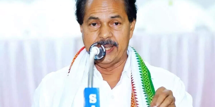 ‘റീത്ത്-വെക്കരുത്,-ചന്ദ്രകളഭം-ചാർത്തിയുറങ്ങും-തീരം-എന്ന-പാട്ട്-വെക്കണം’;-പി.ടിയുടെ-വിയോഗം-മരണാനന്തര-ചടങ്ങുകൾ-നിർദേശിച്ച-ശേഷം