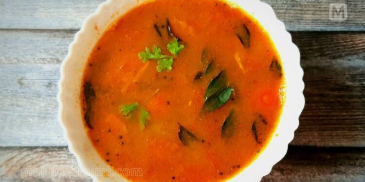 ചോറിലൊഴിക്കാൻ-ചൂടോടെ-അൽപം-വറുത്തരച്ച-രസം