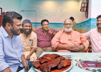 ഓർമ-മണമുള്ള-മീൻകഥകൾ;-സീഫുഡ്-റസ്റ്റോറന്റുമായി-സന്തോഷ്-ഏച്ചിക്കാനം