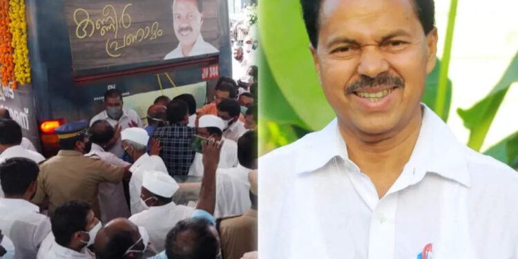 പി-ടിയുടെ-സംസ്കാര-ദിവസം-ക്രിസ്മസ്-ആഘോഷിച്ച്-കോൺഗ്രസ്-കൗൺസിലർമാർ;-വിശദീകരണം-തേടി-കെപിസിസി