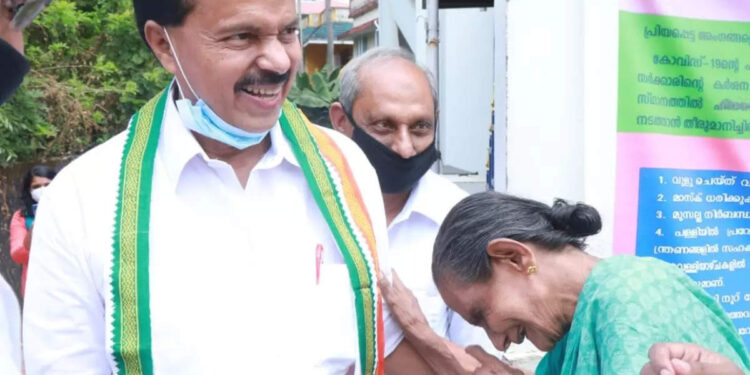 സെമി-കേഡറല്ല,-ഓഫീസിൽ-കേഡർ-വ്യവസ്ഥ;-സ്റ്റാഫ്-അംഗങ്ങളെ-ചേർത്ത്-നിർത്തിയ-പി-ടി