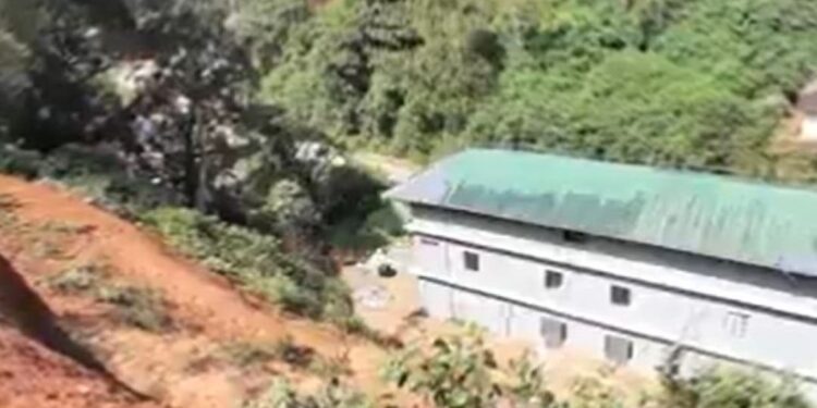 മൂന്നാറില്‍-ഉദ്യോഗസ്ഥ-ഭൂമാഫിയ-ബന്ധം-തുടരുന്നു;-തഹസീല്‍ദാറുടെ-ഫോണ്‍-സംഭാഷണം-പുറത്ത്