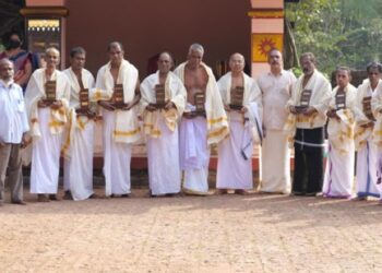 തെയ്യം-കലാകാരന്മാരന്മാര്‍ക്ക്-സഹായഹസ്തവുമായി-ബ്രാഹ്മിന്‍സ്