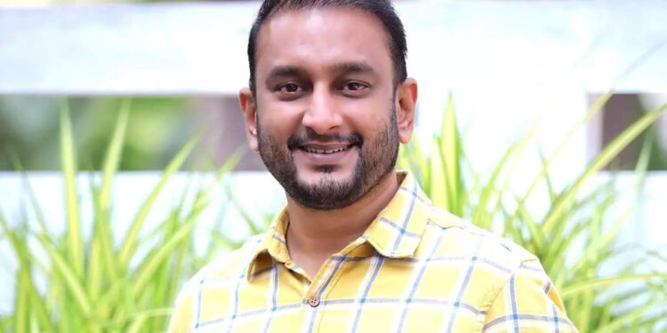 ഡിവൈഎഫ്ഐ-ആട്ടിൻകുട്ടികളെ-തമ്മിലടിപ്പിച്ച്-ചോരകുടിക്കാൻ-ശ്രമിക്കുന്നു:-പി-കെ-ഫിറോസ്