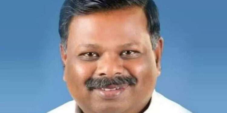 എസ്-രാജേന്ദ്രനെ-പാർട്ടിയിൽ-നിന്നു-പുറത്താക്കാൻ-ശുപാർശ-ചെയ്ത്-പാര്‍ട്ടി-അന്വേഷണ-കമ്മീഷൻ