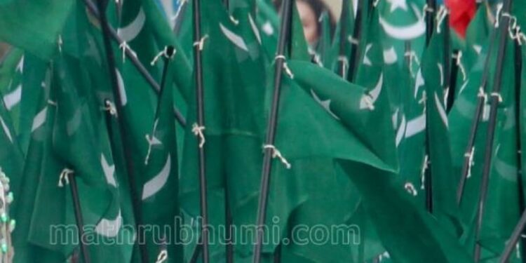 ജിഫ്രി-മുത്തുകോയ-തങ്ങള്ക്കെതിരെ-ഫെയ്സ്ബുക്ക്-പോസ്റ്റ്;-വയനാട്-ലീഗ്-സെക്രട്ടറിക്കെതിരേ-നടപടി