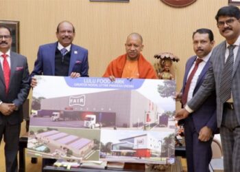 യു.പിയിൽ-ഭക്ഷ്യ-സംസ്‌കരണ-കേന്ദ്രം-സ്ഥാപിക്കാൻ-ലുലു-ഗ്രൂപ്പ്;-ലഖ്‌നൗവിലെ-ലുലു-മാൾ-ഉദ്ഘാടനം-2022-ഏപ്രിലില്‍