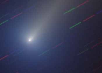 ഇരട്ട-വാലുമായി-ലിയോണാർഡ്-ധൂമകേതു-പോയ്-മറയുന്നു;-ഇപ്പോൾ-നോക്കിയാൽ-കാണാം