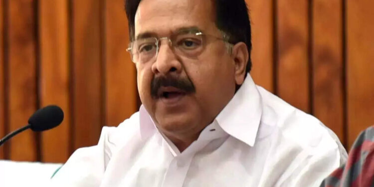 ‘സർക്കാർ-ഗവർണർ-പോര്’:-രാഷ്ട്രപതിക്ക്-ഓണററി-ഡി-ലിറ്റ്-നൽകിയില്ല;-പുറത്തുവന്നത്-മഞ്ഞുമലയുടെ-അറ്റംമാത്രം:-ചെന്നിത്തല