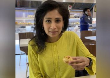 ‘അസ്സൽ-പാനിപൂരി-തെരുവിൽ-നിന്ന്-കഴിക്കണം’;-​ഗീതാ-​ഗോപിനാഥിനോട്-ഭക്ഷണപ്രേമികൾ