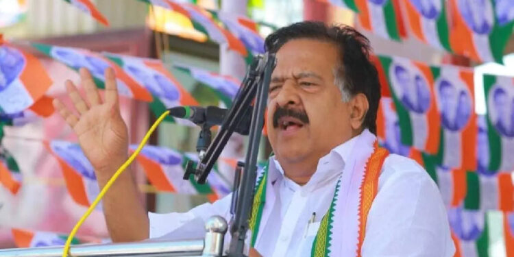 ‘ഞാനും-പ്രതിപക്ഷ-നേതാവായിരുന്നു,-പിണറായി-സർക്കാരിനെതിരെ-ശക്തമായ-പോരാട്ടം-നയിച്ചു’;-രമേശ്-ചെന്നിത്തല