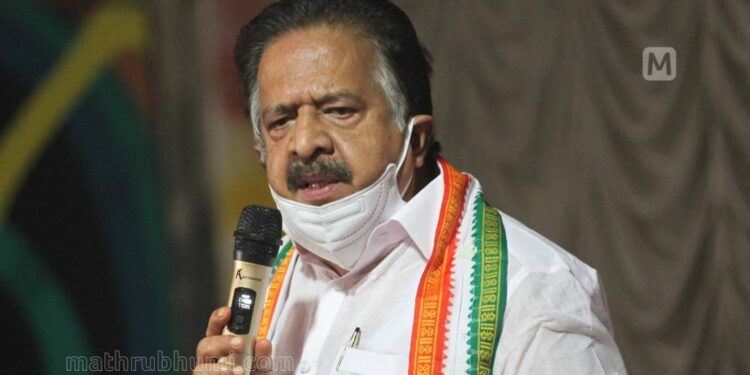 ഡി.-ലിറ്റ്-വിവാദം:-പറഞ്ഞതില്‍-ഉറച്ചുനില്‍ക്കുന്നു,-ഗവര്‍ണര്‍-വസ്തുത-വെളിപ്പെടുത്തണം-ചെന്നിത്തല