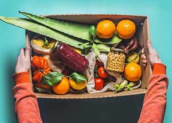 കാബേജിനും-അരിക്കും-പകരം-സിഗരറ്റും-ഫോണും;-കോവിഡ്-നിയന്ത്രണം-കടുപ്പിച്ചതോടെ-ബാർട്ടറുമായി-ചൈനാക്കാർ