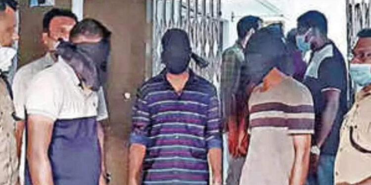 ‘അമ്മ-മനസ്സുവെച്ചാൽ-നമുക്ക്-പണക്കാരാകാമെന്ന്-അച്ഛൻ-പറഞ്ഞു’-:-കോട്ടയം-സ്വദേശിനി-നേരിട്ടത്-ക്രൂരമർദ്ദനമെന്ന്-വെളിപ്പെടുത്തൽ