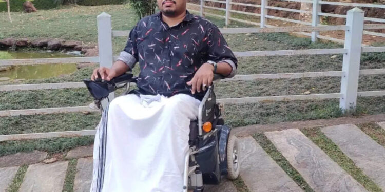 വീൽചെയറിലാണ്,-യൂനുസിനും-ഒന്നാം-നില-കയറണം;-കാലിക്കറ്റിൽ-ലിഫ്റ്റ്-വരുമോ?