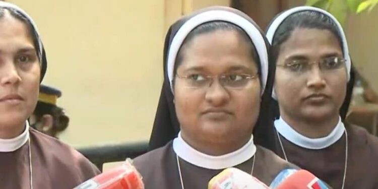 പണവും-സ്വാധീനവും-ഉപയോഗിച്ച്-വിധി-അട്ടിമറിച്ചു;-സുരക്ഷിതരല്ല,-മരണംവരെ-പോരാടും-സിസ്റ്റര്‍-അനുപമ