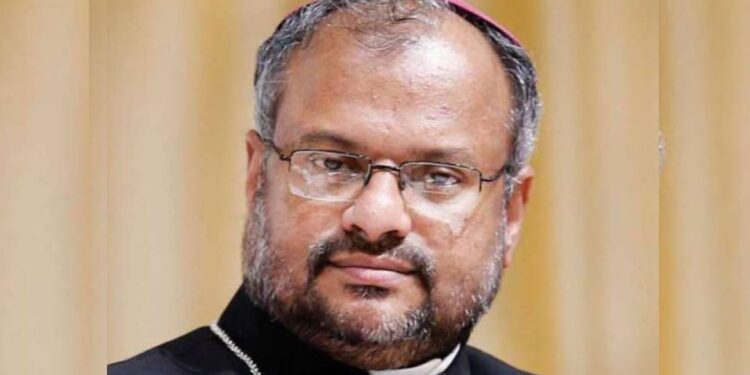 ഇരയുടെ-ഫോൺ-ഹാജരാക്കിയില്ല,-ലാപ്ടോപ്-പരിശോധിച്ചില്ല;-പ്രോസിക്യൂഷൻ-വീഴ്ചകൾ-ചൂണ്ടിക്കാട്ടി-വിധിന്യായം