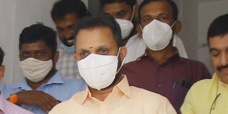 പാര്‍ട്ടി-സമ്മേളനങ്ങള്‍ക്ക്-വേണ്ടി-സിപിഎം-ജനങ്ങളെ-കൊലയ്ക്ക്-കൊടുക്കുന്നു-കെ.സുരേന്ദ്രന്‍