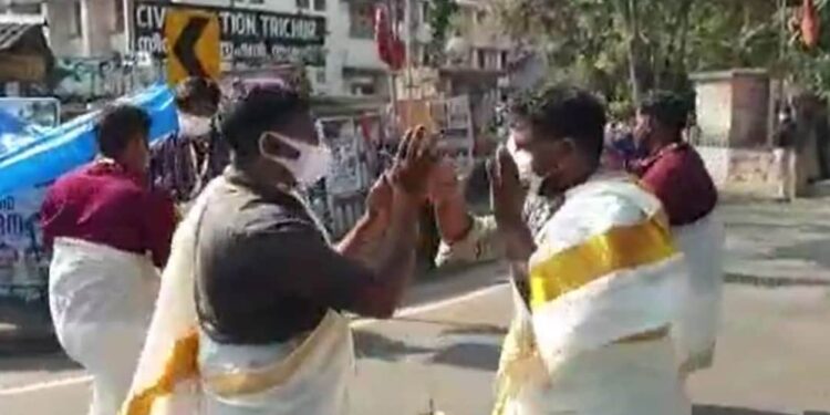 പിണറായി-സ്തുതിയുമായി-തൃശൂരില്‍-കെഎസ്‌യു-പ്രതിഷേധ-തിരുവാതിര