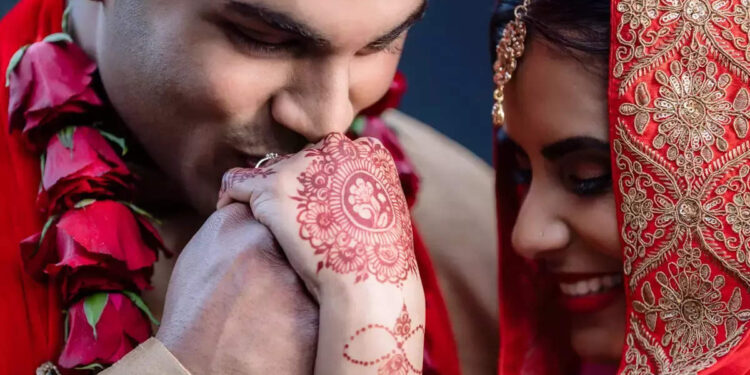 സ്വന്തം-വിവാഹ-ചടങ്ങിൽ-നൃത്തം-ചെയ്തതിന്-വരൻ-വധുവിൻ്റെ-മുഖത്തടിച്ചു,-വമ്പൻ-ട്വിസ്റ്റ്…