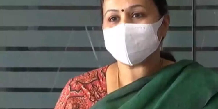 ചികിത്സാ-പ്രതിസന്ധിയില്ല;-മൂന്നാം-തരംഗത്തെ-നേരിടാൻ-സുസജ്ജം:-വീണ-ജോർജ്ജ്