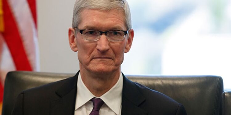 ഭര്‍ത്താവാണ്,-ലൈംഗിക-ബന്ധം-വേണം;-ആപ്പിള്‍-മേധാവി-ടിം-കുക്കിനെ-ശല്യം-ചെയ്ത്-യുവതി