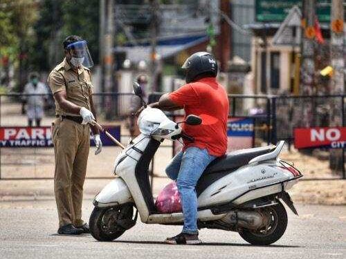 ഇന്ന്-അനാവശ്യ-യാത്രകൾക്ക്-കർശന-നിയന്ത്രണം;-ലംഘിച്ചാൽ-പോലീസ്-കേസെടുക്കും;-ഇളവുകള്‍-ഇങ്ങനെ