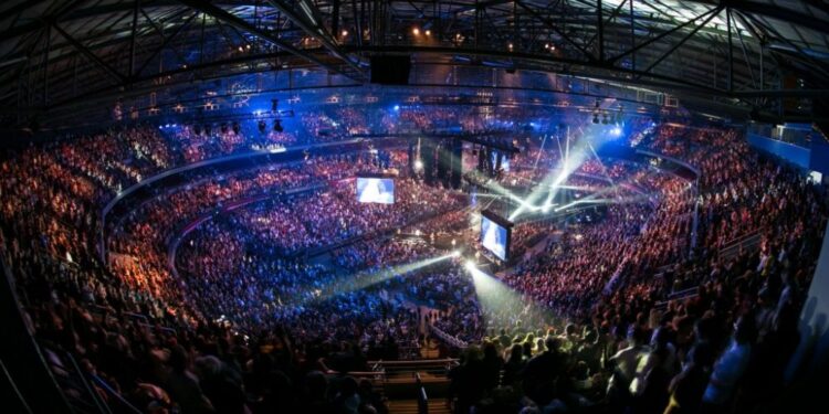 കൊവിഡ് നിയന്ത്രണങ്ങള്‍ ലംഘിച്ച് ഹില്‍സോംഗ് ചര്‍ച്ചിന്‌റെ നൃത്തപരിപാടി