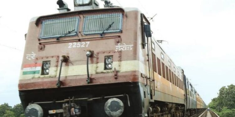 വള്ളിക്കുന്ന്-റെയില്‍വെ-സ്റ്റേഷന്‍-പ്ലാറ്റ്‌ഫോം-ഉയര്‍ത്തുമെന്ന്-മന്ത്രി