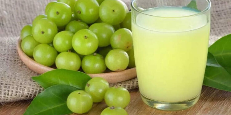 amla-juice:-ഇത്തിരിപ്പോന്ന-നെല്ലിക്കയിലുണ്ട്-ഒത്തിരി-ഗുണങ്ങൾ